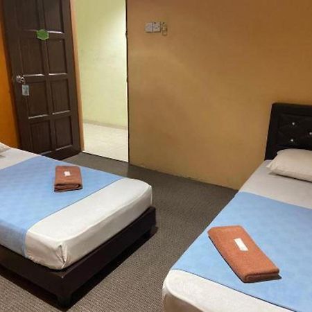 Oyo 91065 Hotel De Anjung Muadzam Shah Luaran gambar