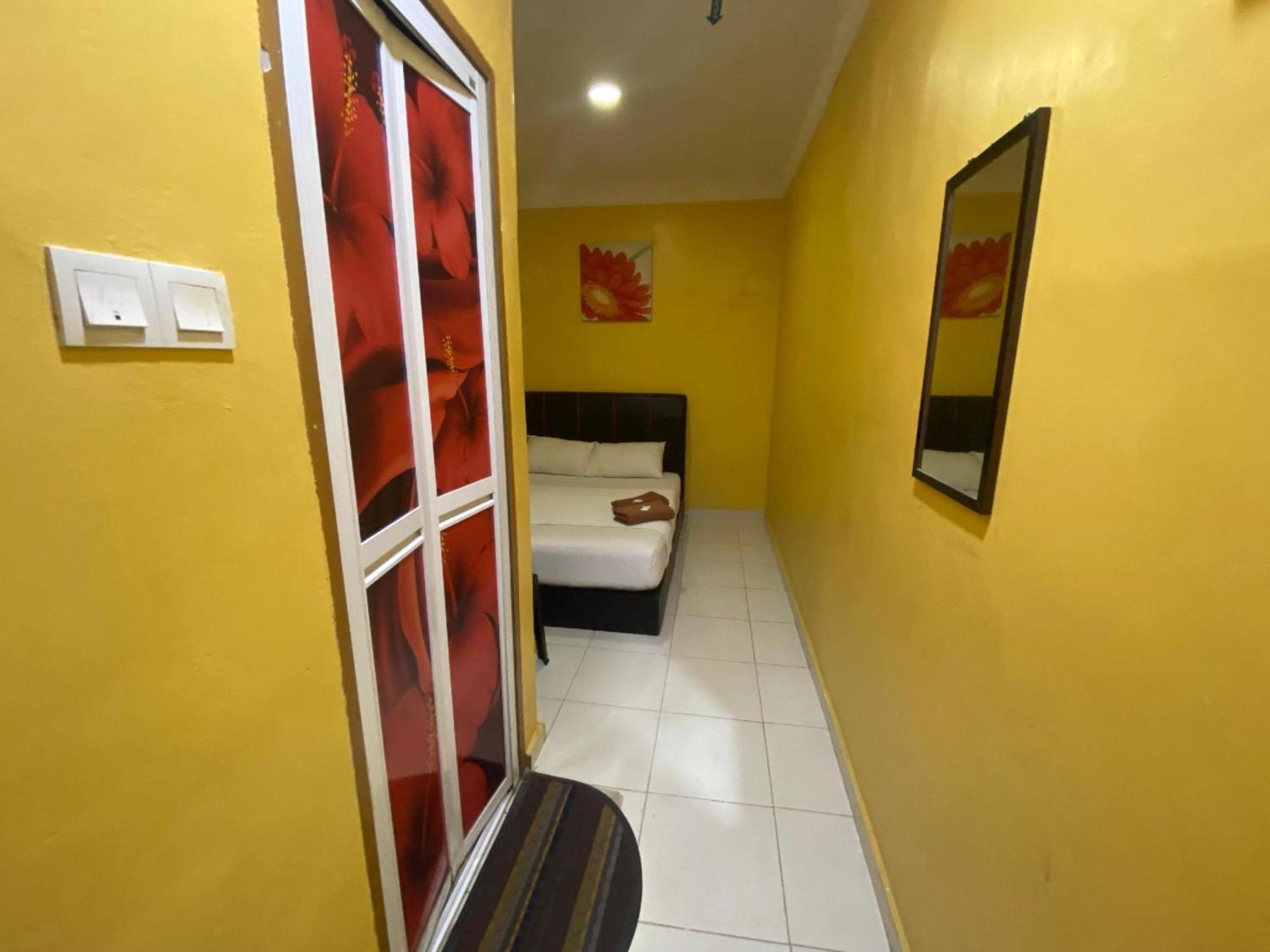 Oyo 91065 Hotel De Anjung Muadzam Shah Luaran gambar