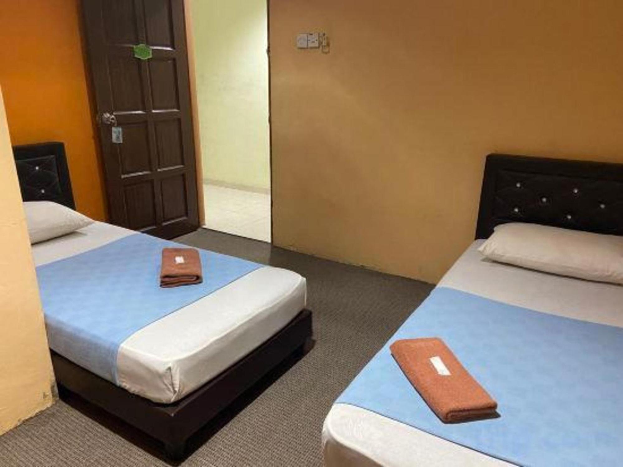 Oyo 91065 Hotel De Anjung Muadzam Shah Luaran gambar