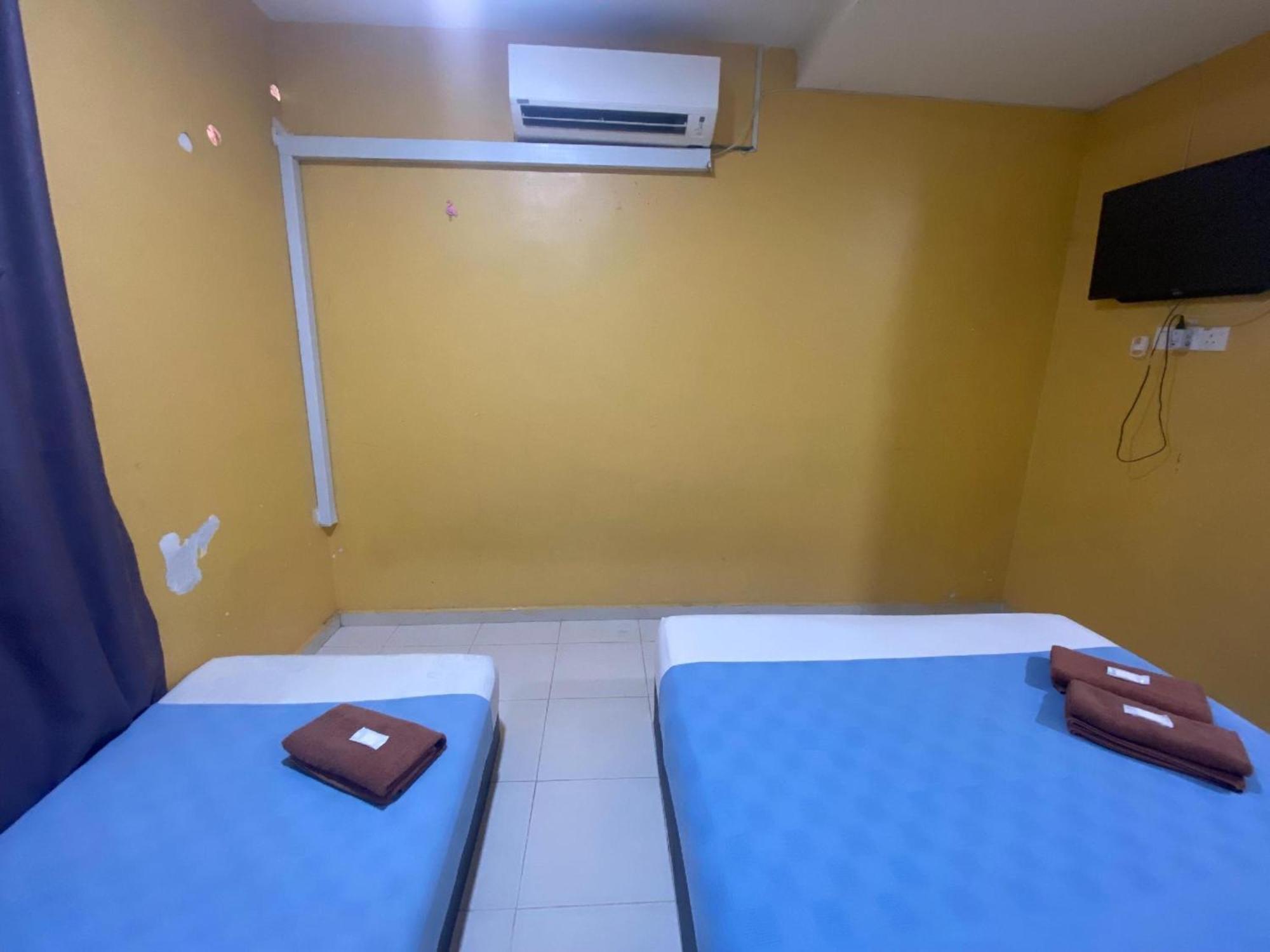 Oyo 91065 Hotel De Anjung Muadzam Shah Luaran gambar