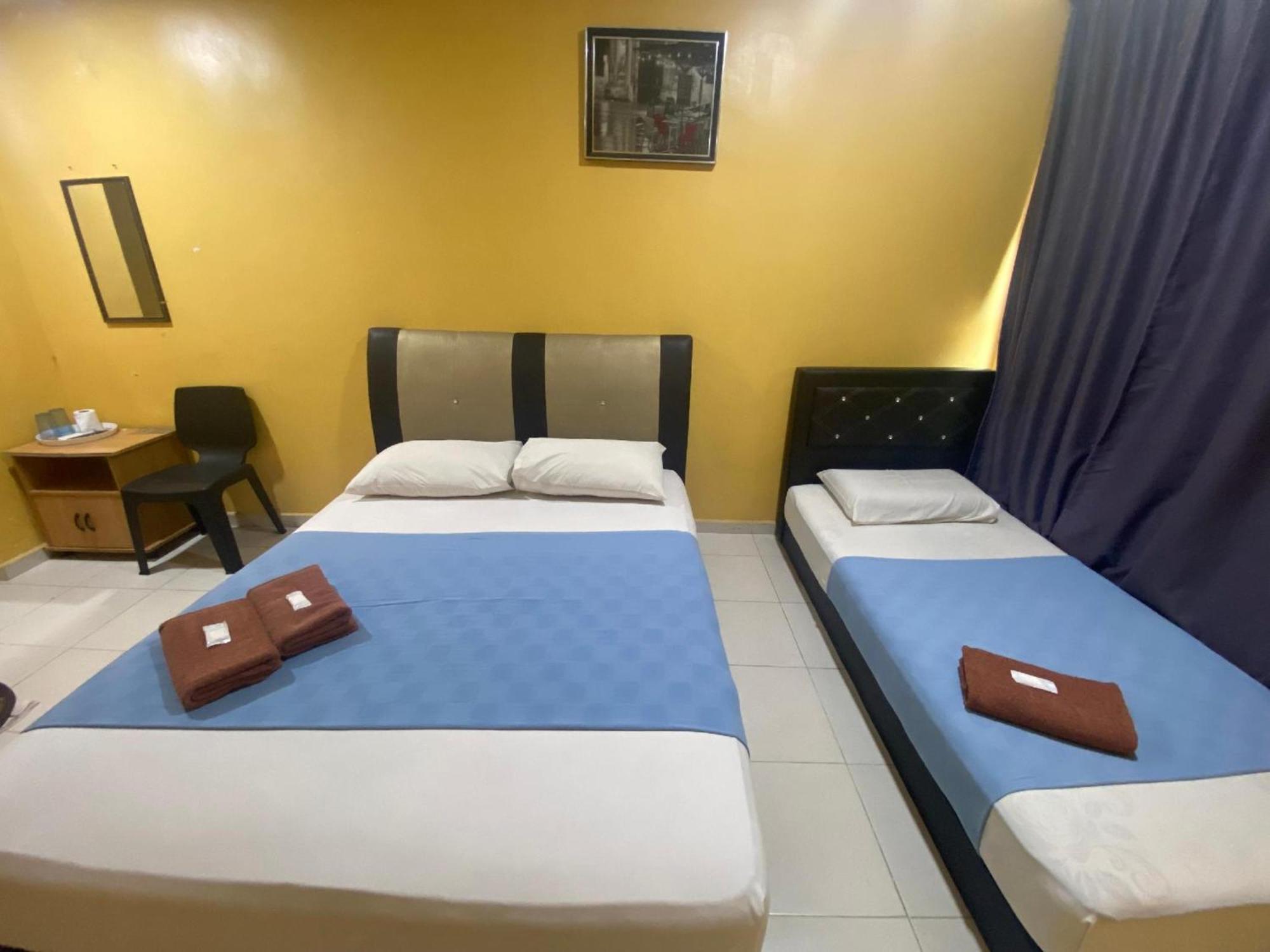 Oyo 91065 Hotel De Anjung Muadzam Shah Luaran gambar