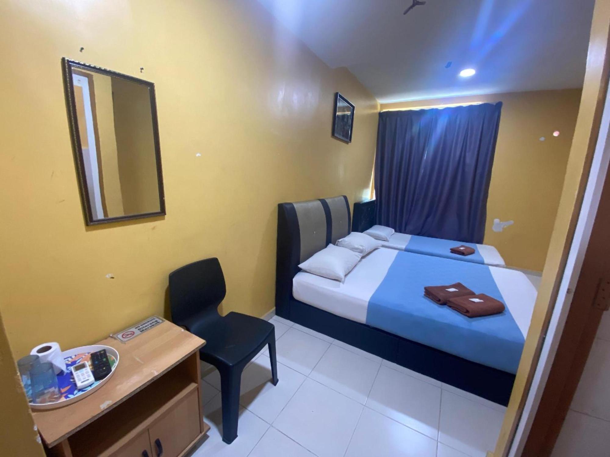 Oyo 91065 Hotel De Anjung Muadzam Shah Luaran gambar