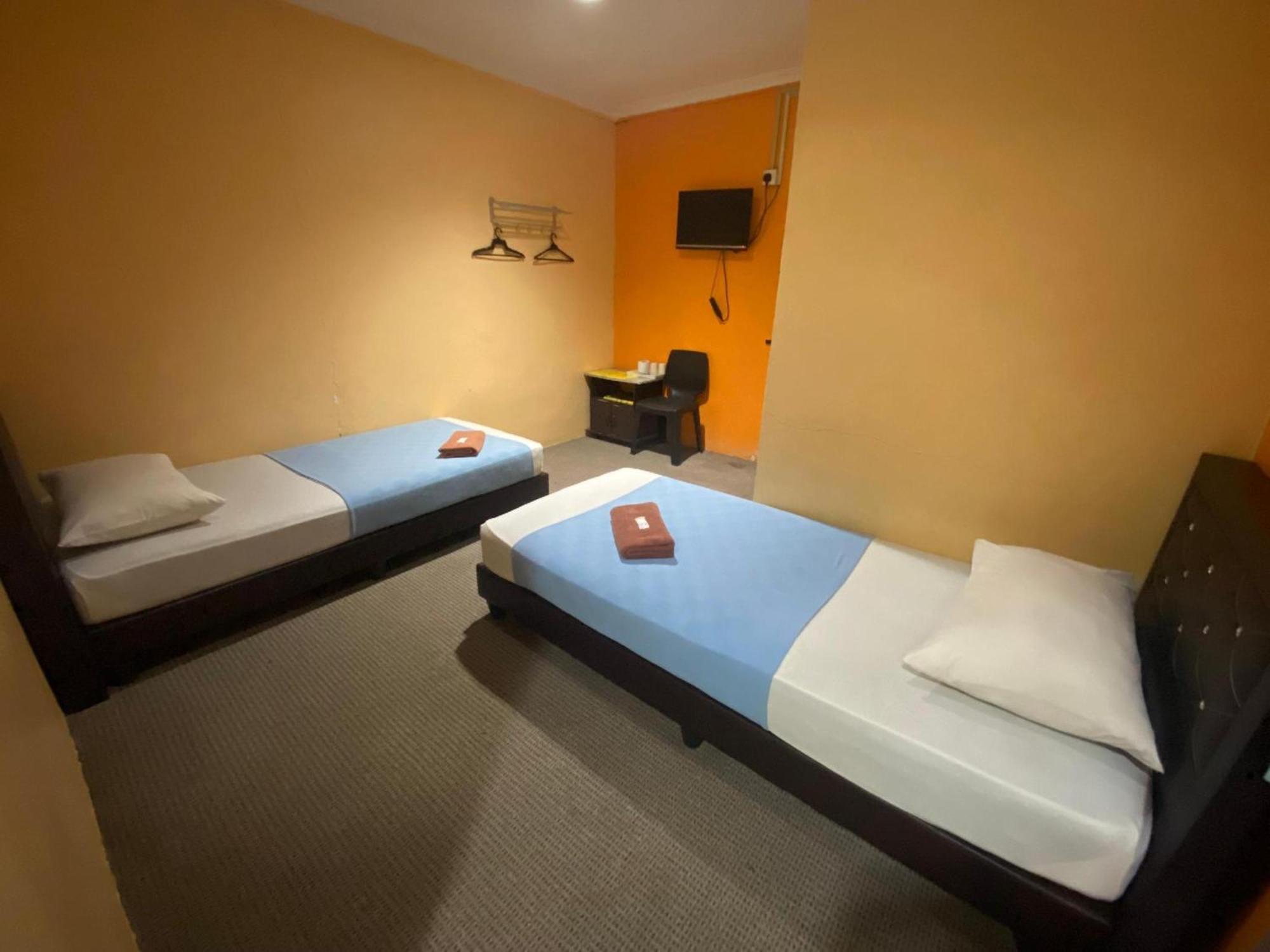 Oyo 91065 Hotel De Anjung Muadzam Shah Luaran gambar