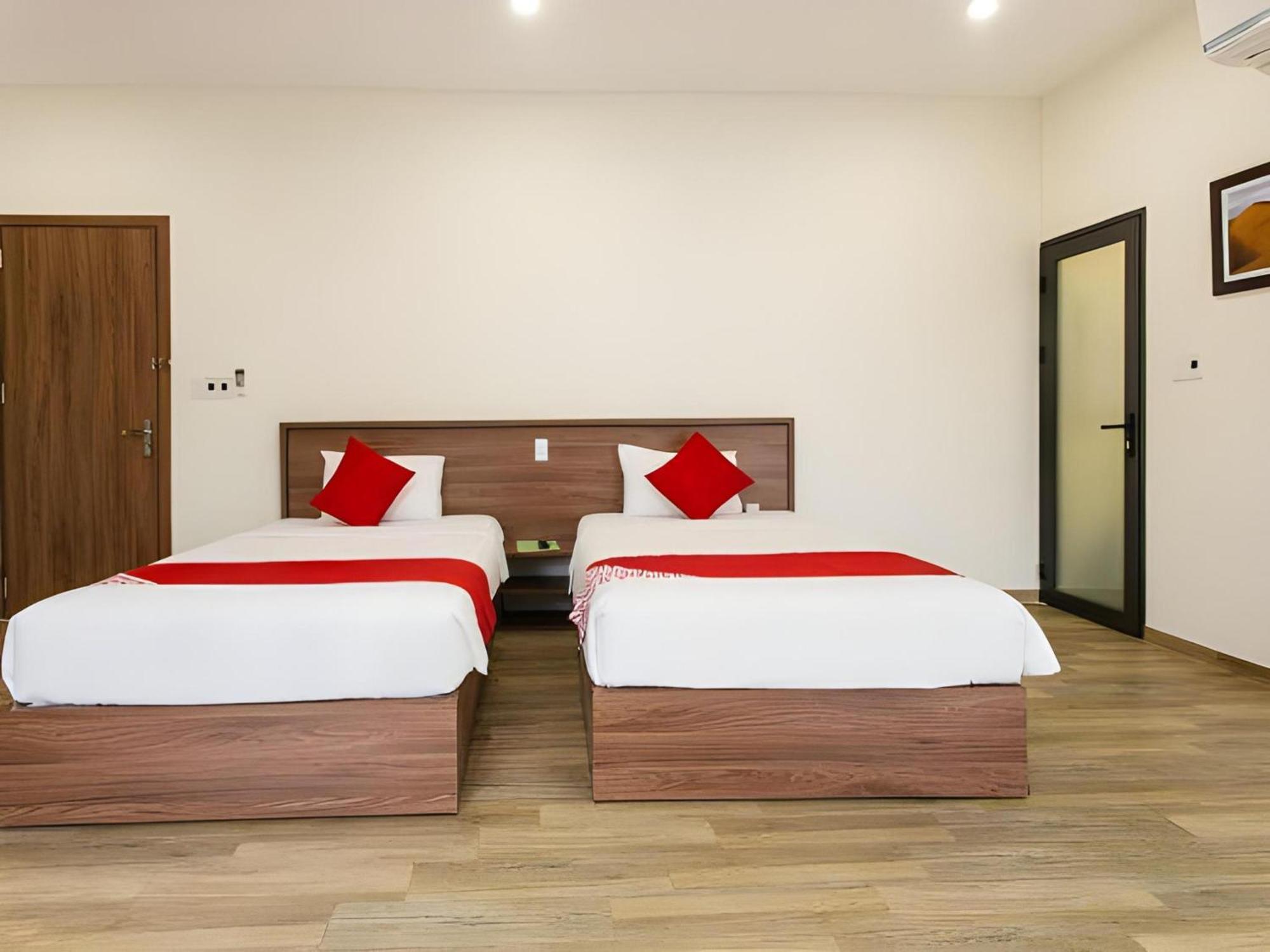 Oyo 91065 Hotel De Anjung Muadzam Shah Luaran gambar