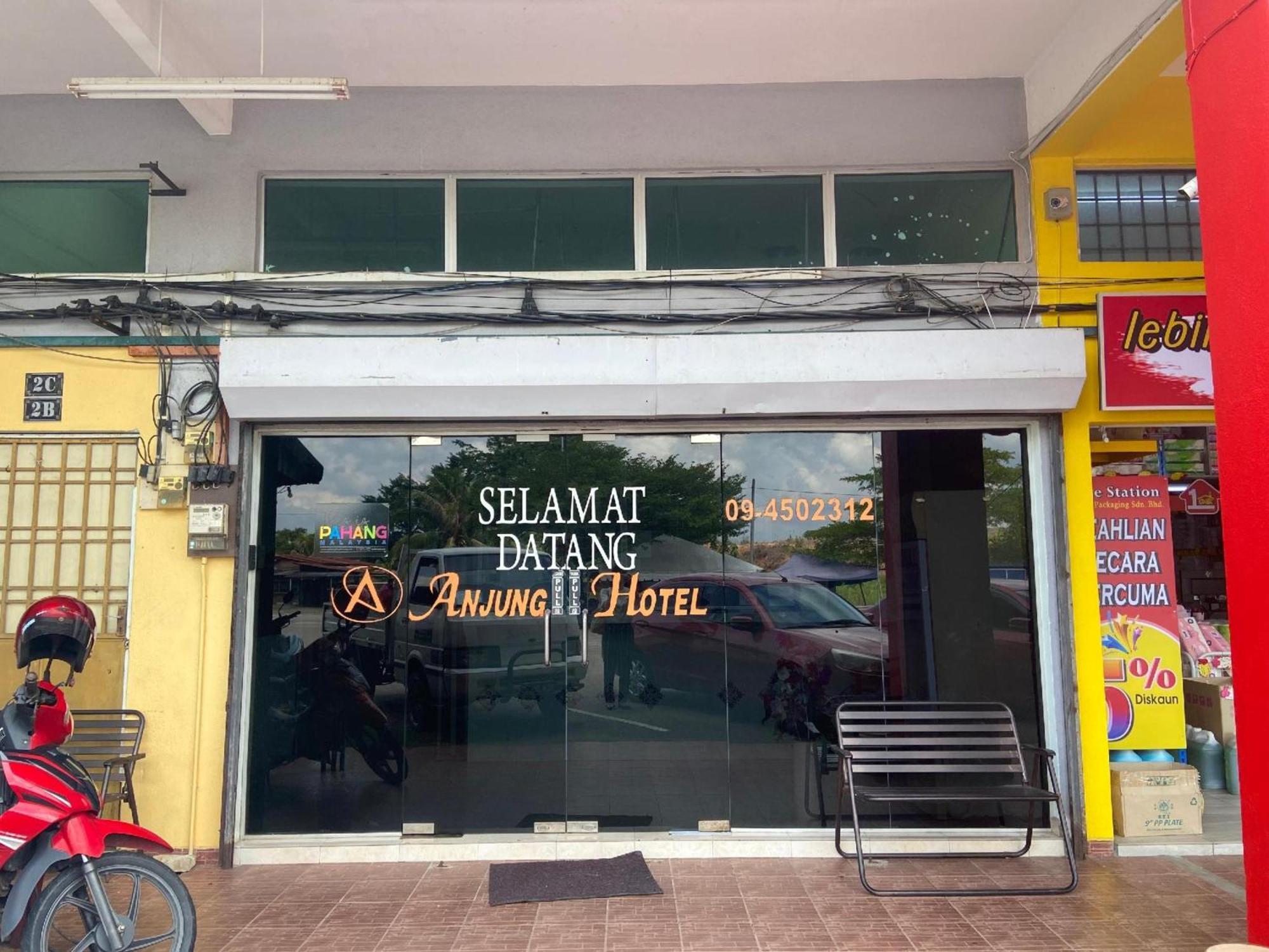 Oyo 91065 Hotel De Anjung Muadzam Shah Luaran gambar