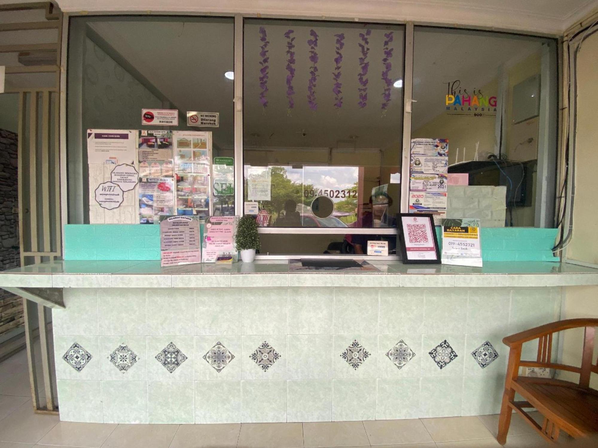 Oyo 91065 Hotel De Anjung Muadzam Shah Luaran gambar